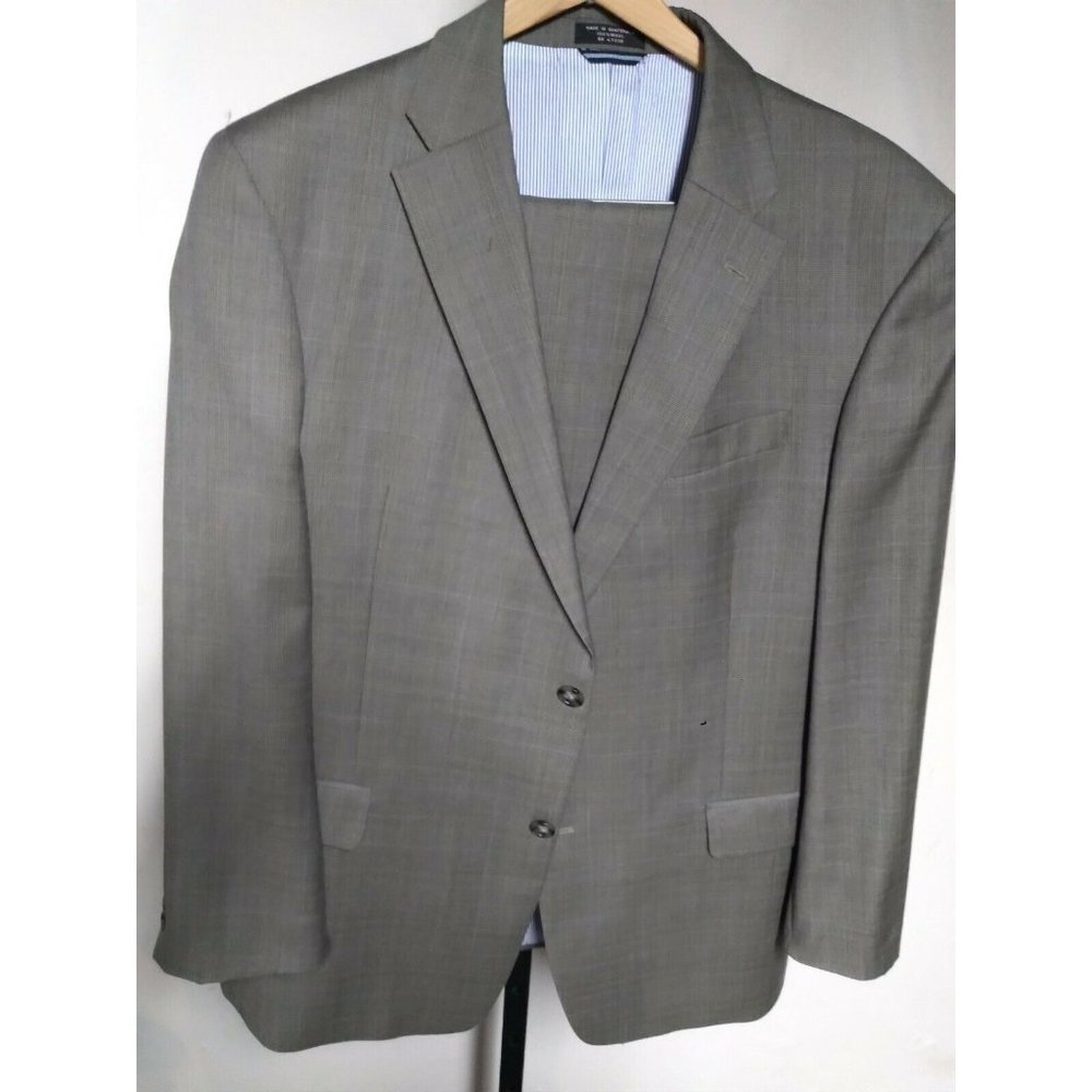 Tommy Hilfiger mens 2 piece 100 percent wool suit gray reg 44 , 2 BT, rn 47338